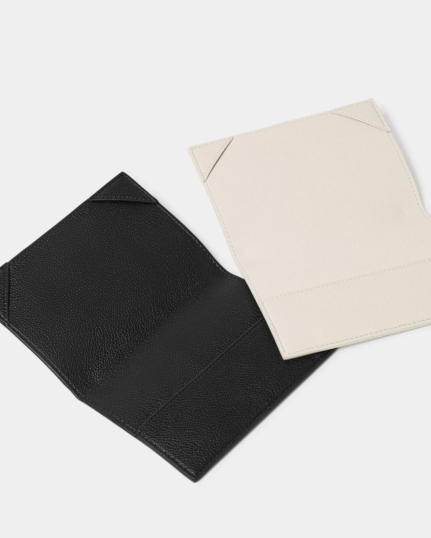 Katie Loxton Bridal Passport Gift Set 'Mr and Mrs' Mr & Mrs